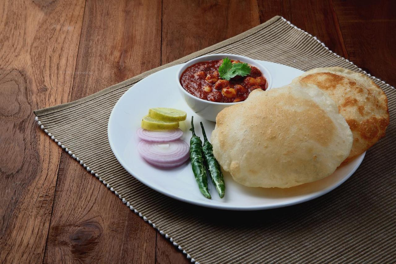 Oyo 43476 Vatika Resort Shimla Bagian luar foto