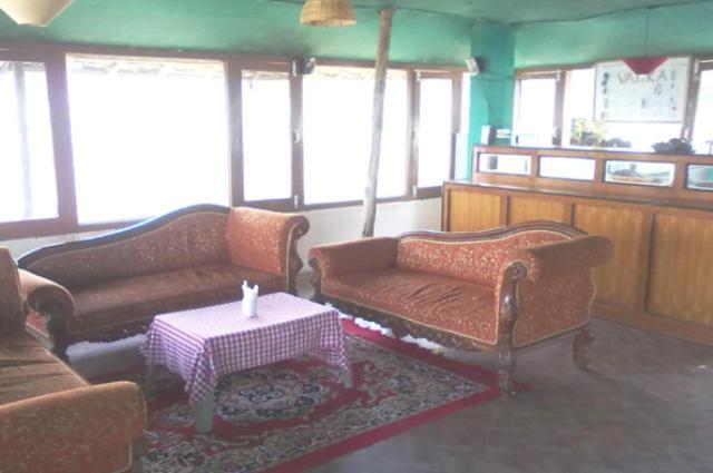 Oyo 43476 Vatika Resort Shimla Bagian luar foto