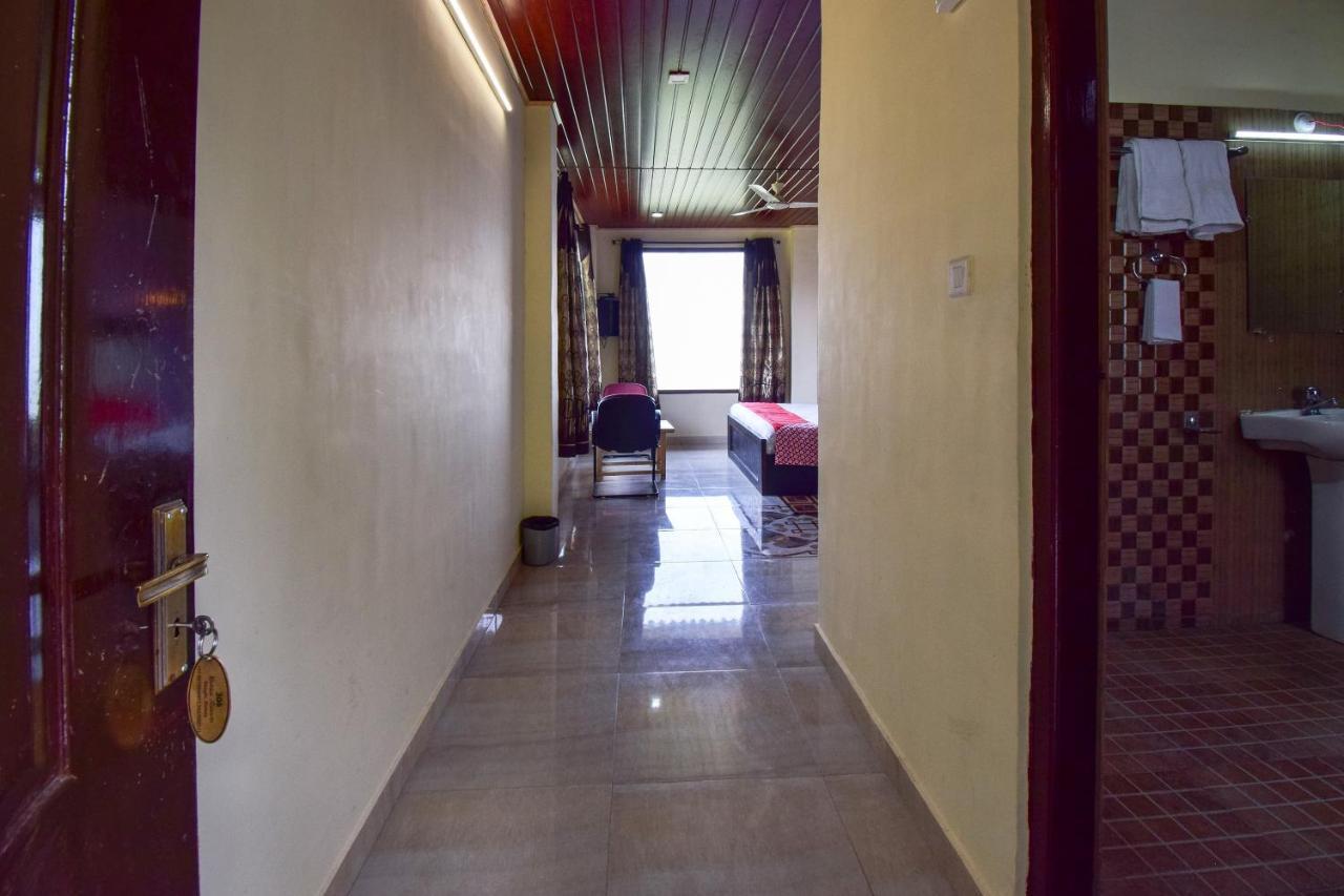 Oyo 43476 Vatika Resort Shimla Bagian luar foto